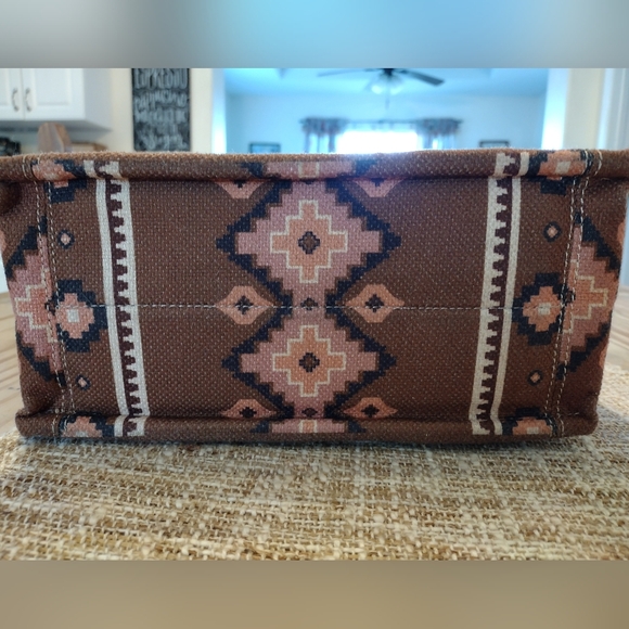 Wrangler Geometric Brown Shoulder Bag - Picture 3 of 7